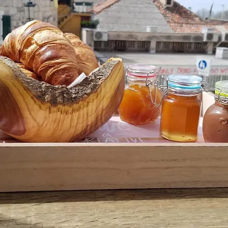 Blue Stella Luxury * Split