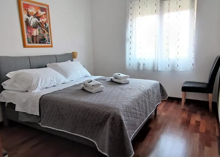 Blue Stella Luxury Split